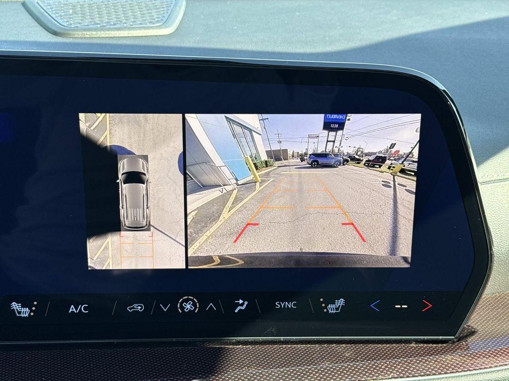 new 2026 Chevrolet Traverse car, priced at $55,980