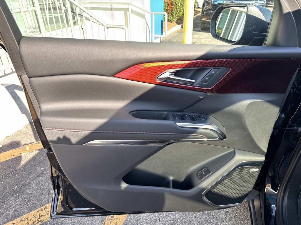 new 2026 Chevrolet Traverse car, priced at $55,980