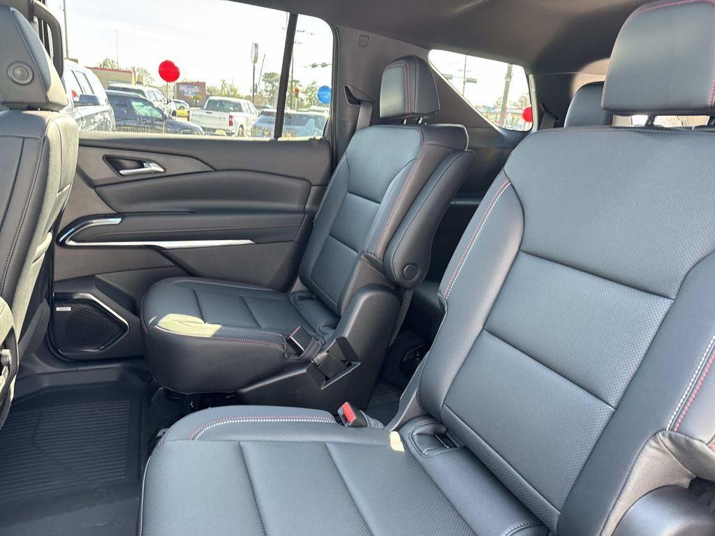 new 2026 Chevrolet Traverse car, priced at $55,980