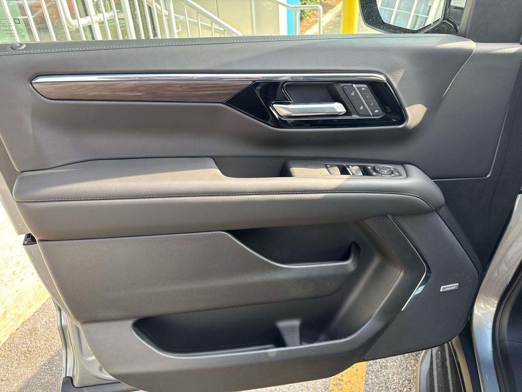 new 2026 Chevrolet Suburban car, priced at $68,675