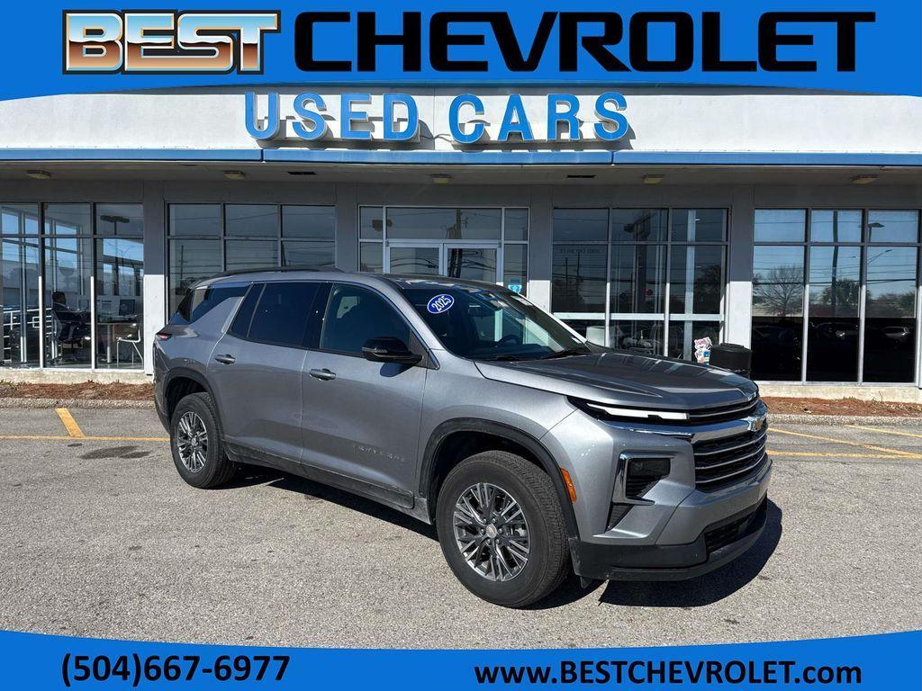 used 2025 Chevrolet Traverse car, priced at $36,633