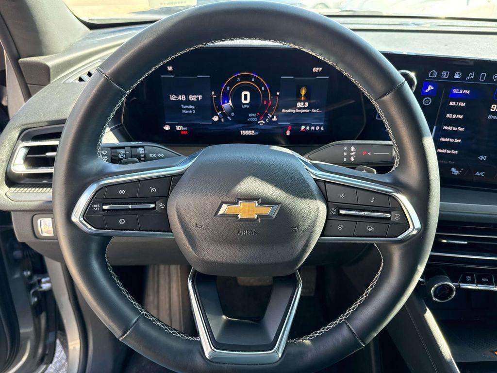 used 2025 Chevrolet Traverse car, priced at $36,633