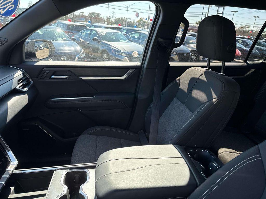 used 2025 GMC Acadia car, priced at $33,233