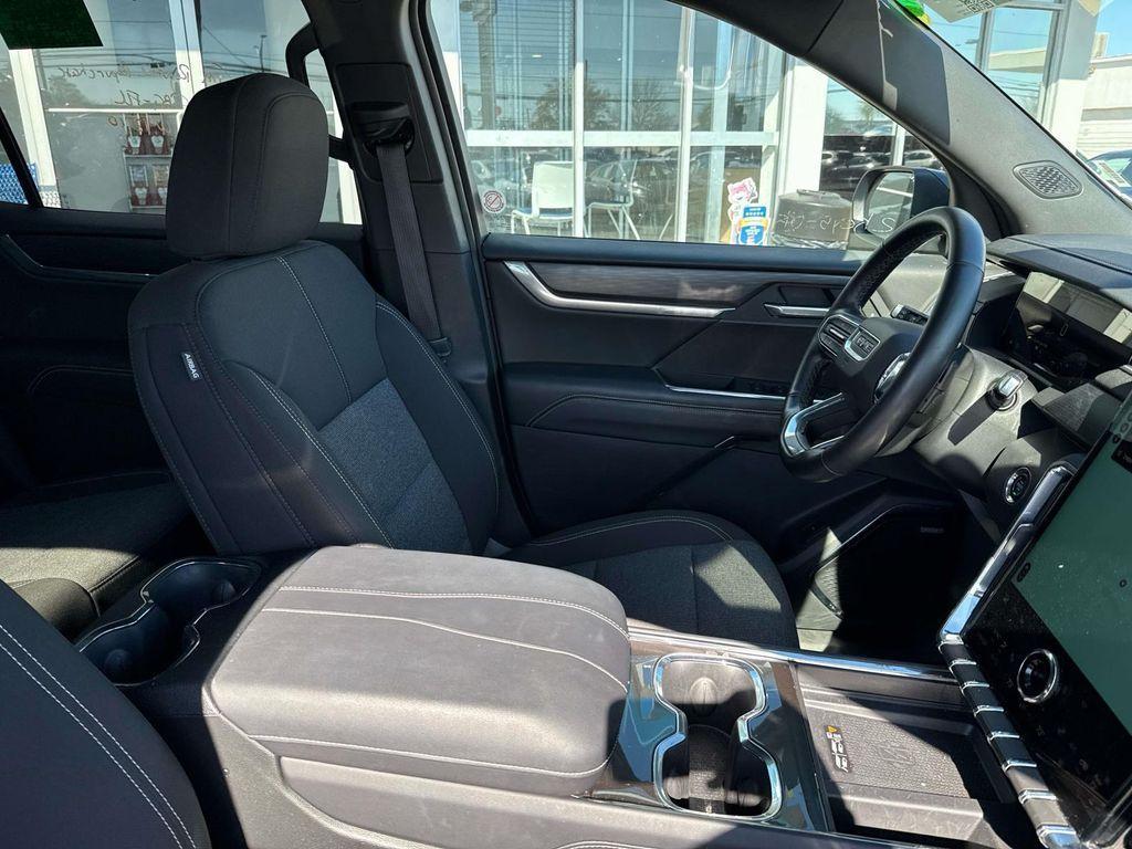 used 2025 GMC Acadia car, priced at $33,233