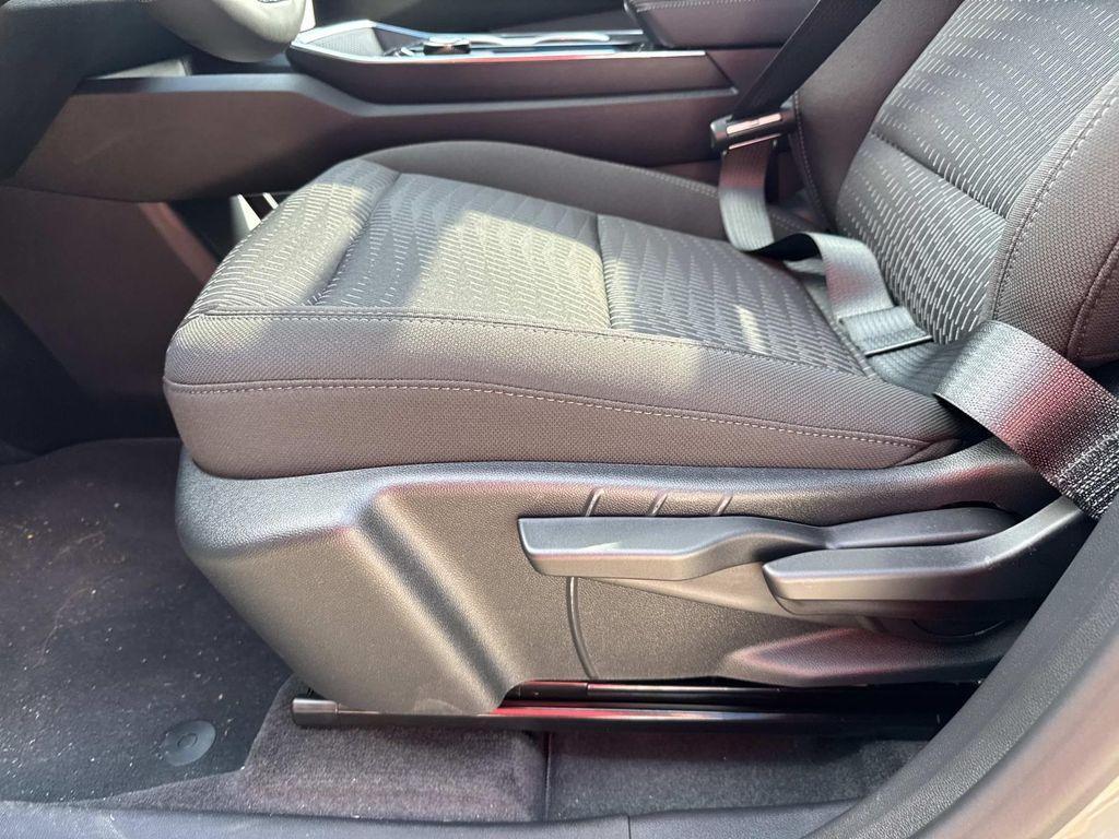 new 2026 Chevrolet Equinox car, priced at $30,140