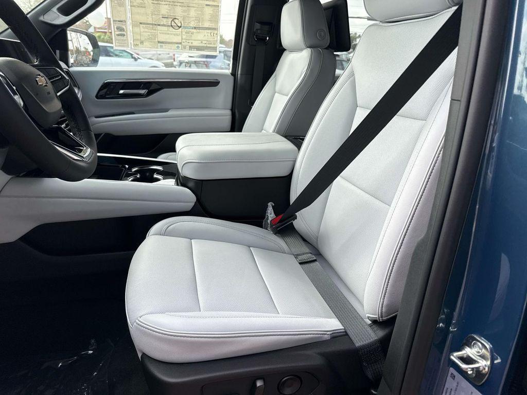 new 2026 Chevrolet Suburban car, priced at $80,435