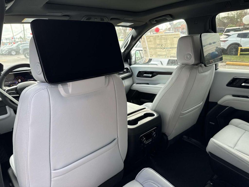 new 2026 Chevrolet Suburban car, priced at $80,435