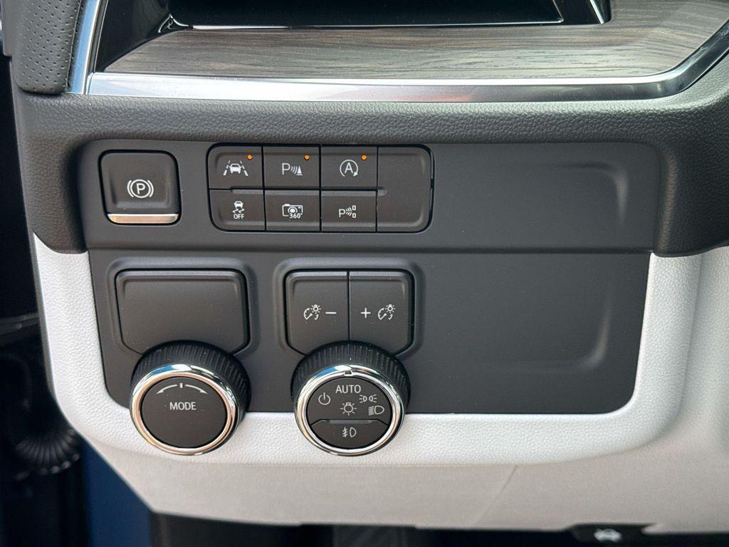 new 2026 Chevrolet Suburban car, priced at $80,435