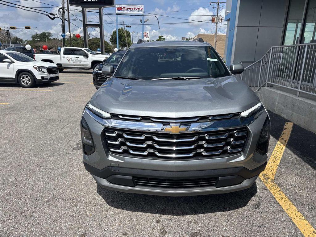 new 2026 Chevrolet Equinox car, priced at $28,755