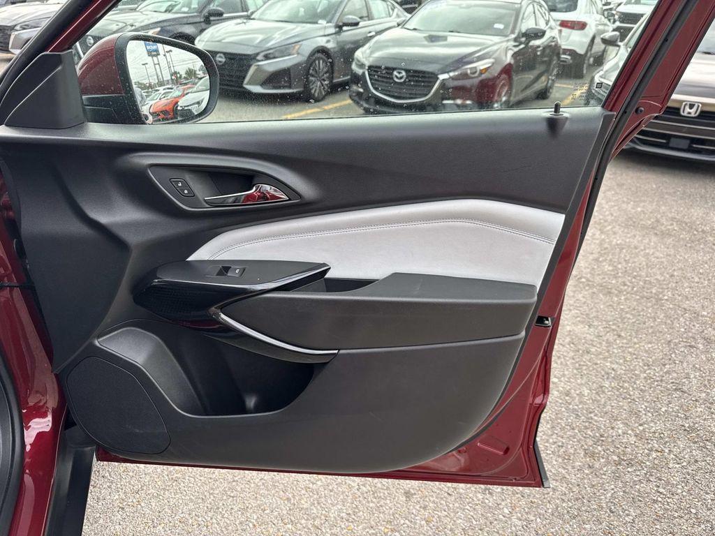 used 2025 Chevrolet Trax car, priced at $21,769