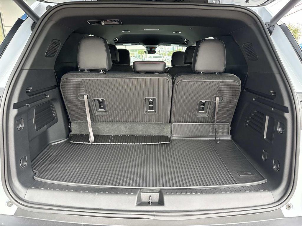new 2026 Chevrolet Traverse car, priced at $52,411