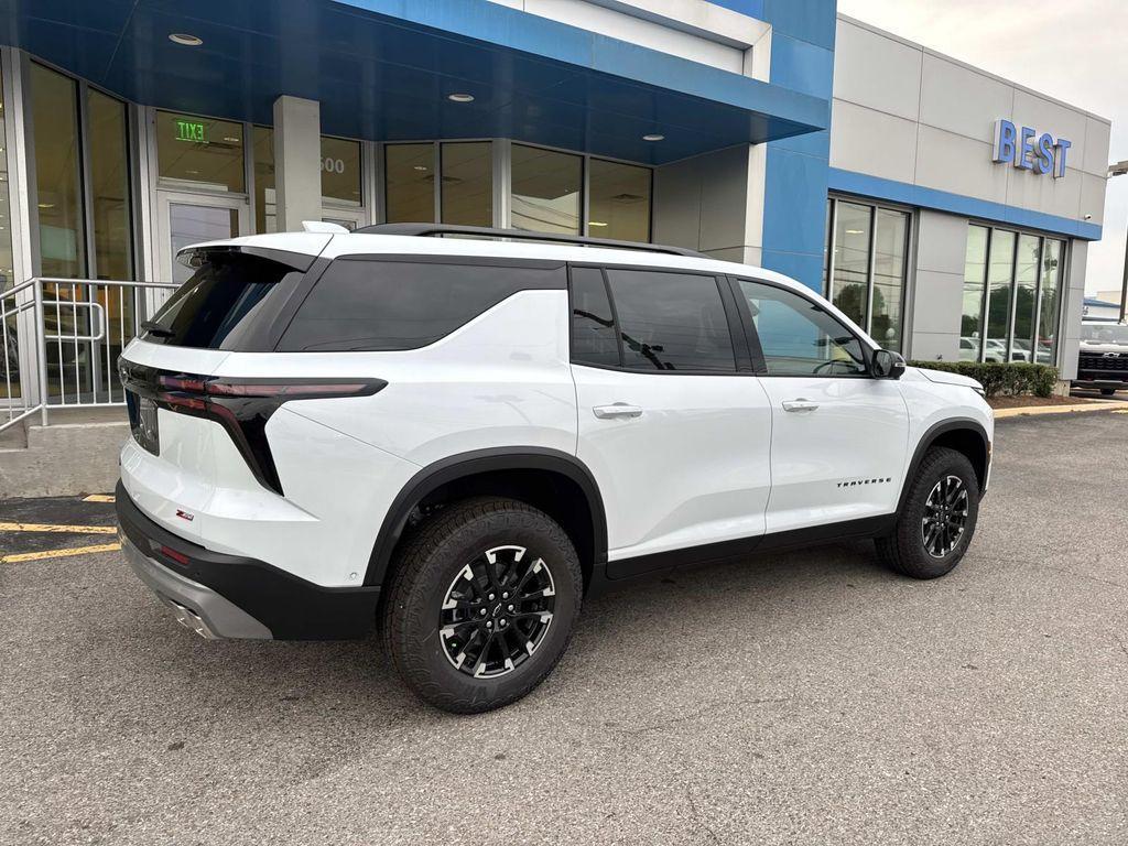 new 2026 Chevrolet Traverse car, priced at $52,411
