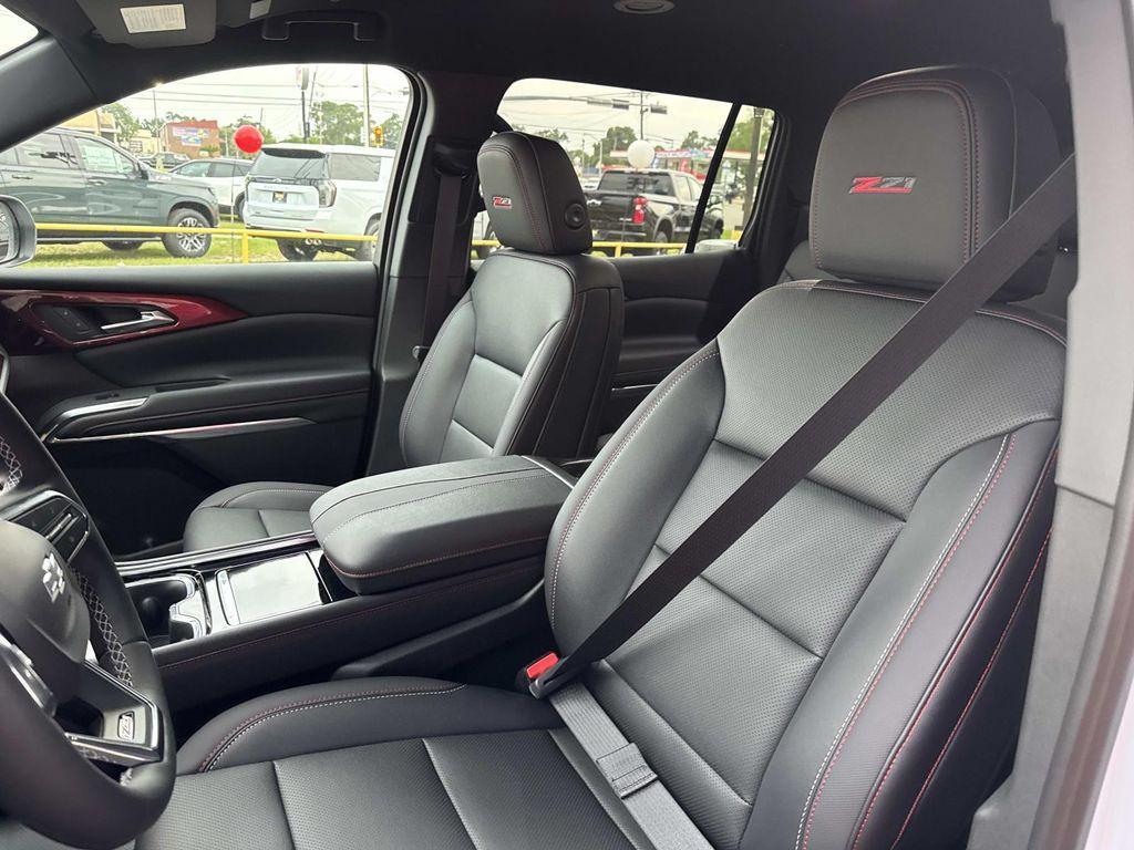 new 2026 Chevrolet Traverse car, priced at $52,411