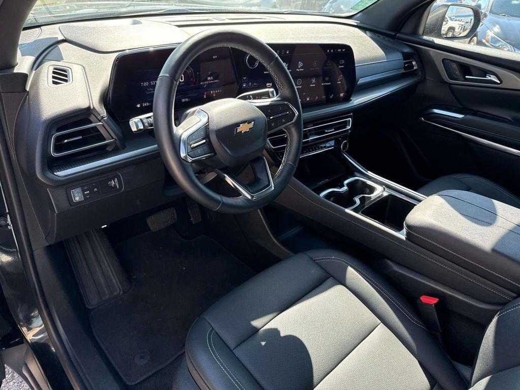 used 2025 Chevrolet Traverse car, priced at $34,769