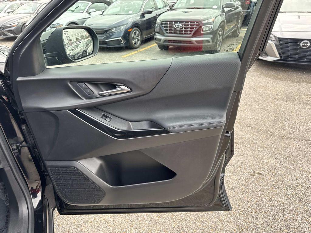 used 2025 Chevrolet Equinox car, priced at $24,999