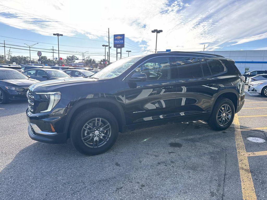 used 2025 GMC Acadia car, priced at $33,133