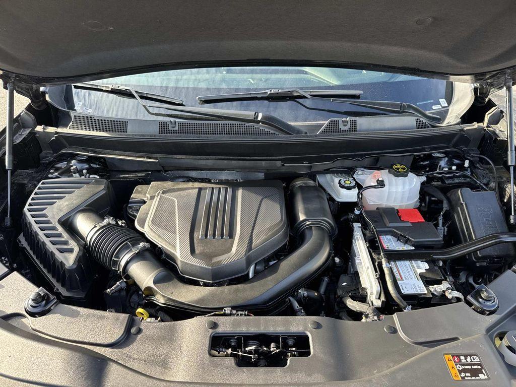 used 2025 GMC Acadia car, priced at $33,133