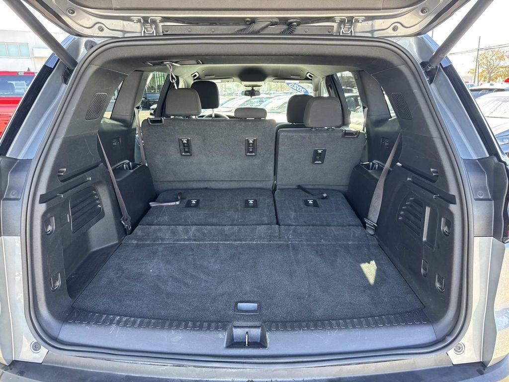 used 2025 GMC Acadia car, priced at $32,533