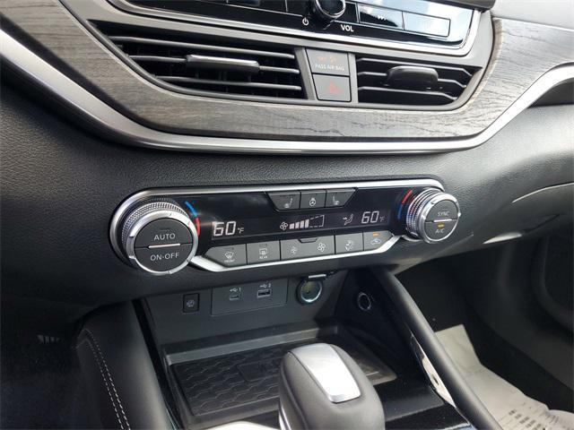 new 2025 Nissan Altima car, priced at $31,895