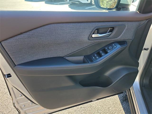 used 2023 Nissan Rogue car, priced at $22,118