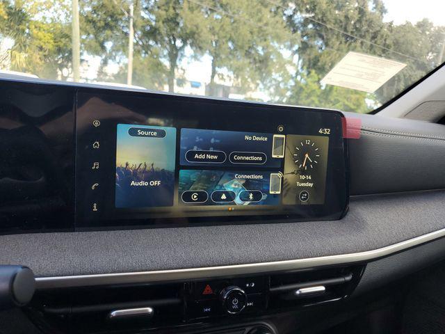 new 2025 Nissan Kicks car, priced at $25,100