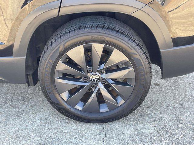 used 2024 Volkswagen Taos car, priced at $15,990
