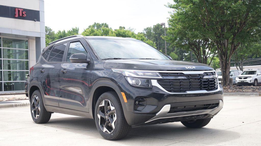 new 2026 Kia Seltos car, priced at $28,070