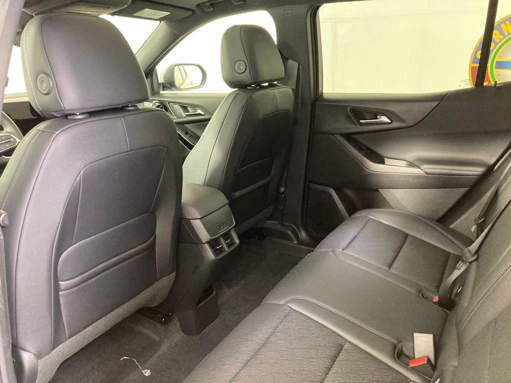new 2026 Chevrolet Equinox car, priced at $33,300