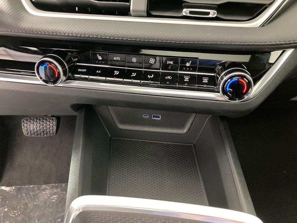 new 2026 Chevrolet Equinox car, priced at $33,300