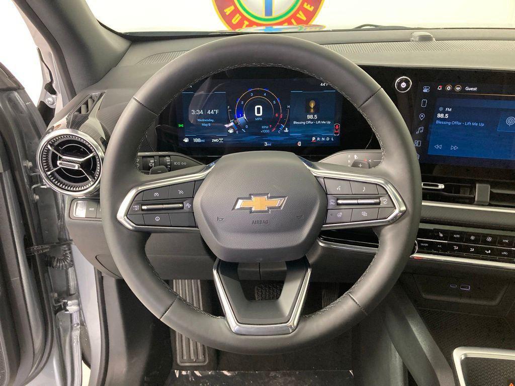 new 2026 Chevrolet Equinox car, priced at $33,300