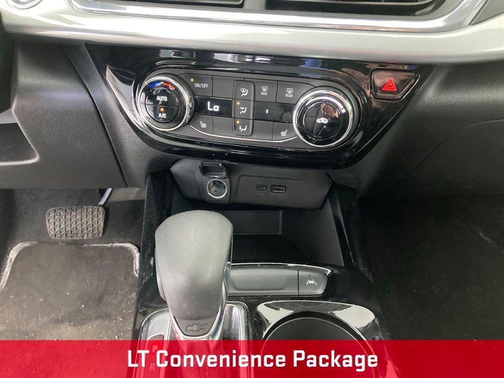 used 2025 Chevrolet Trax car, priced at $22,150