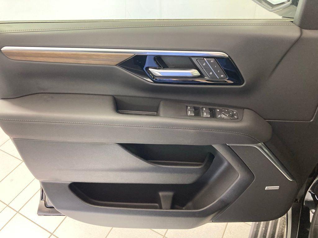 new 2026 Chevrolet Suburban car, priced at $95,623