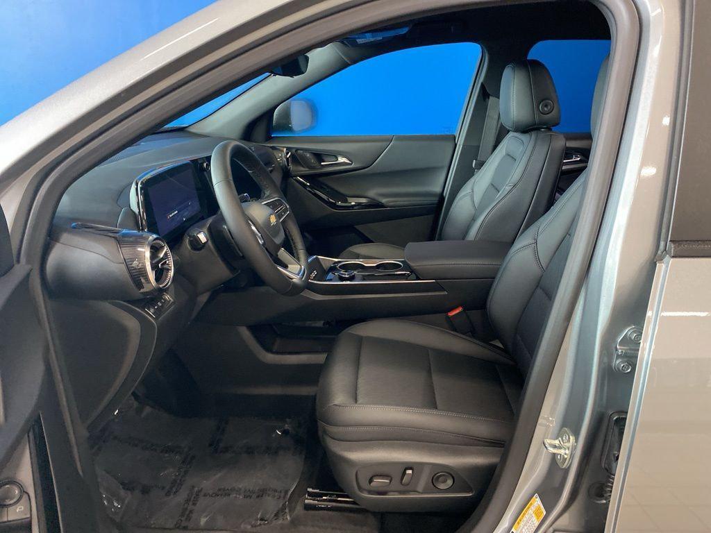 new 2026 Chevrolet Equinox car, priced at $32,920