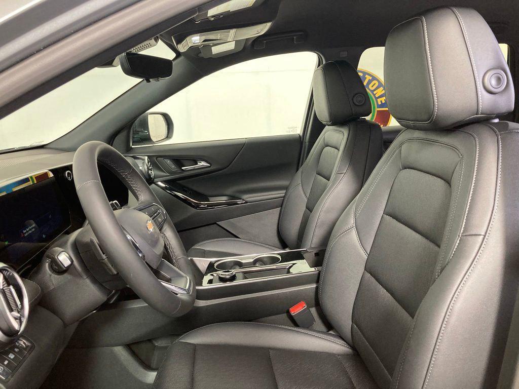 new 2026 Chevrolet Equinox car, priced at $32,911