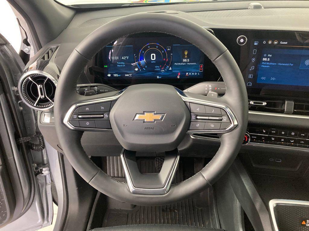 new 2026 Chevrolet Equinox car, priced at $32,911