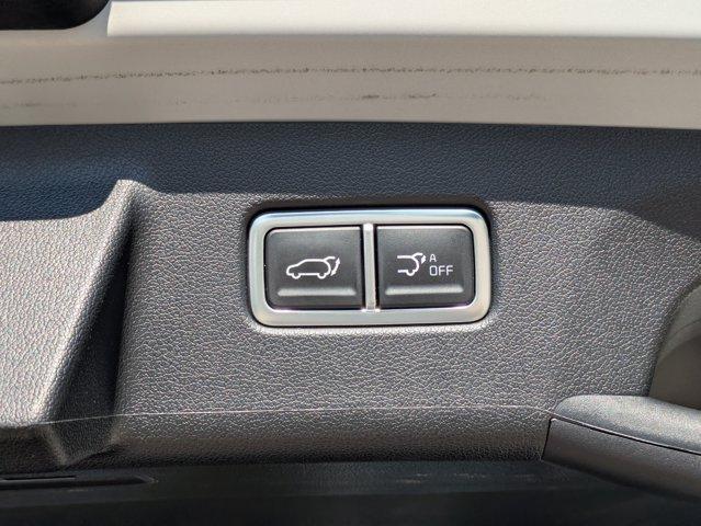 used 2025 Kia Sorento car, priced at $32,283