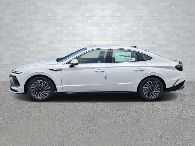 new 2025 Hyundai Sonata Hybrid car, priced at $30,820