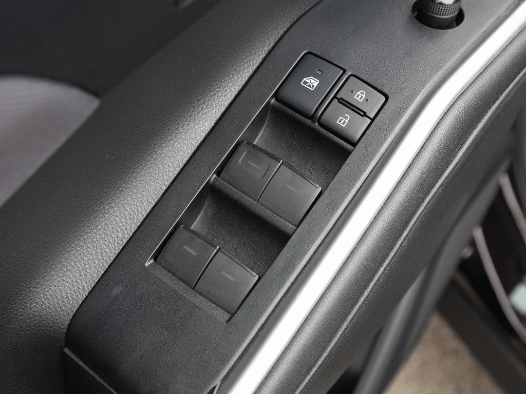 used 2021 Toyota Highlander car, priced at $26,990