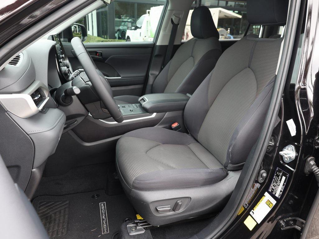 used 2021 Toyota Highlander car, priced at $26,990