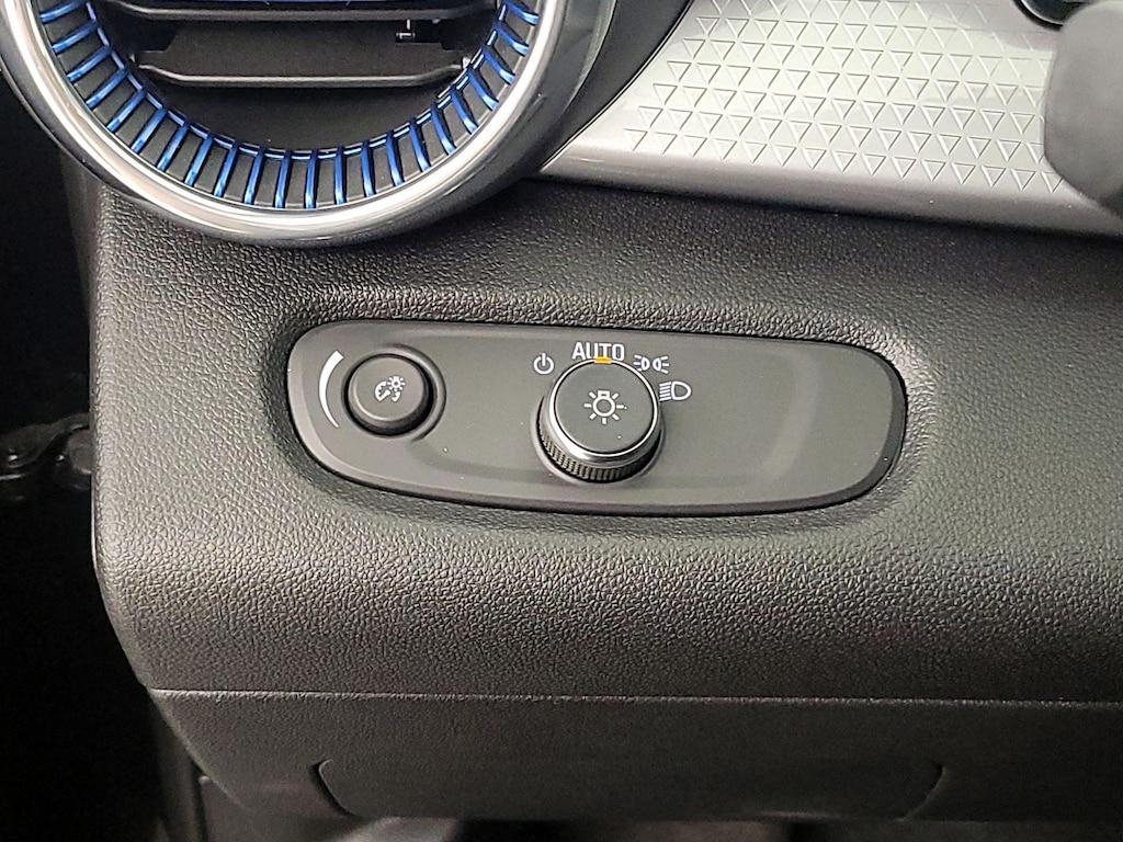 used 2025 Chevrolet Trax car, priced at $22,998