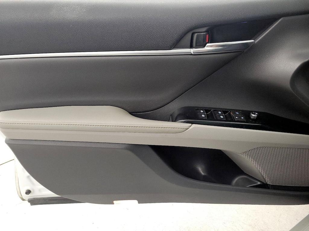 used 2020 Toyota Camry Hybrid car, priced at $19,998