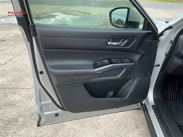 used 2024 Nissan Pathfinder car, priced at $35,498