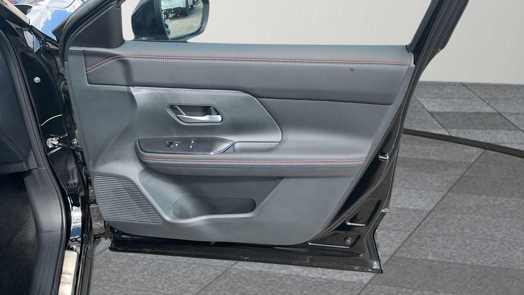 new 2025 Nissan Kicks car, priced at $26,501