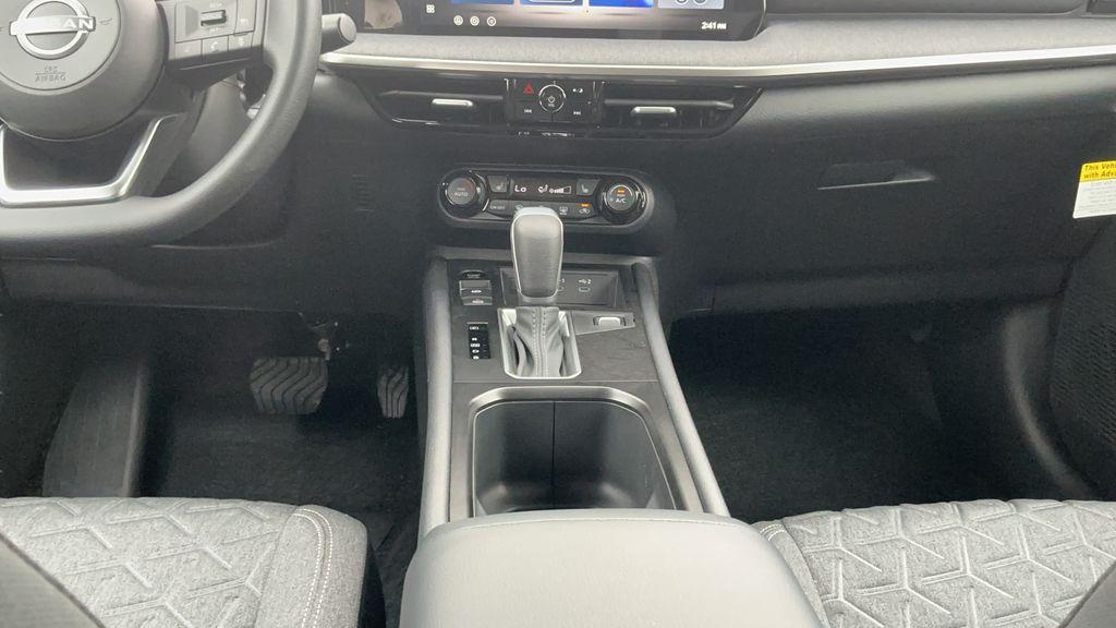 new 2026 Nissan Kicks car, priced at $27,905