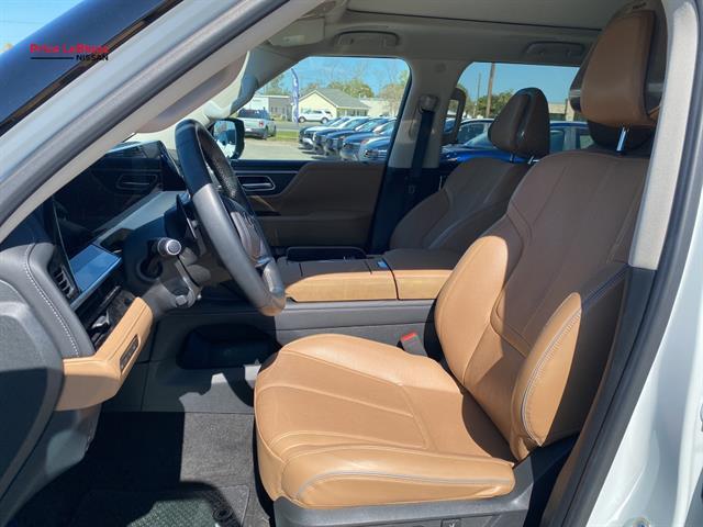 used 2025 INFINITI QX80 car, priced at $77,099
