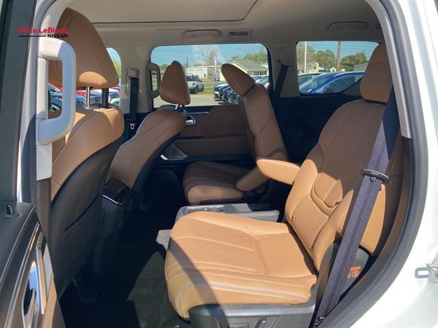 used 2025 INFINITI QX80 car, priced at $77,099
