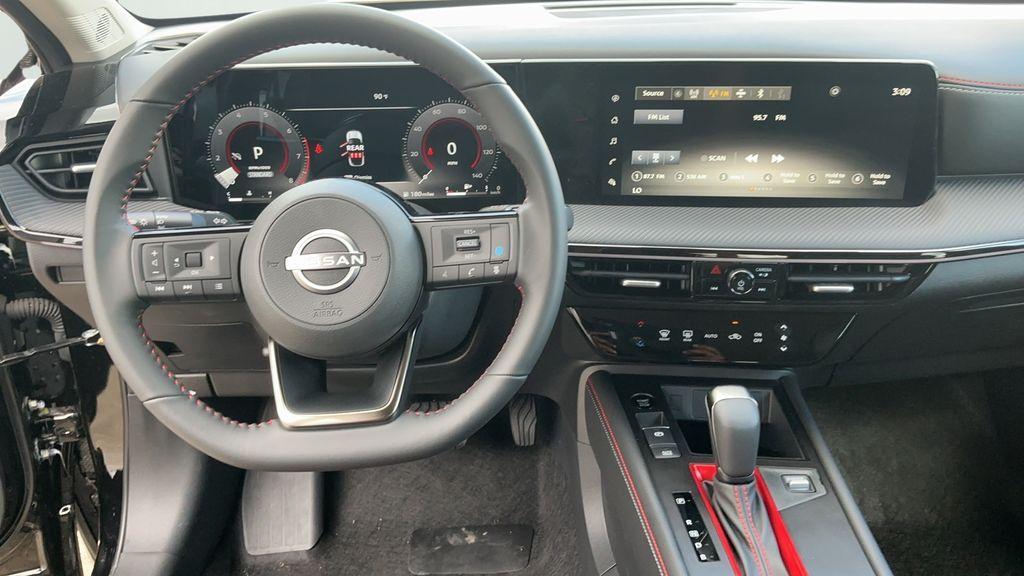 new 2025 Nissan Kicks car, priced at $27,001