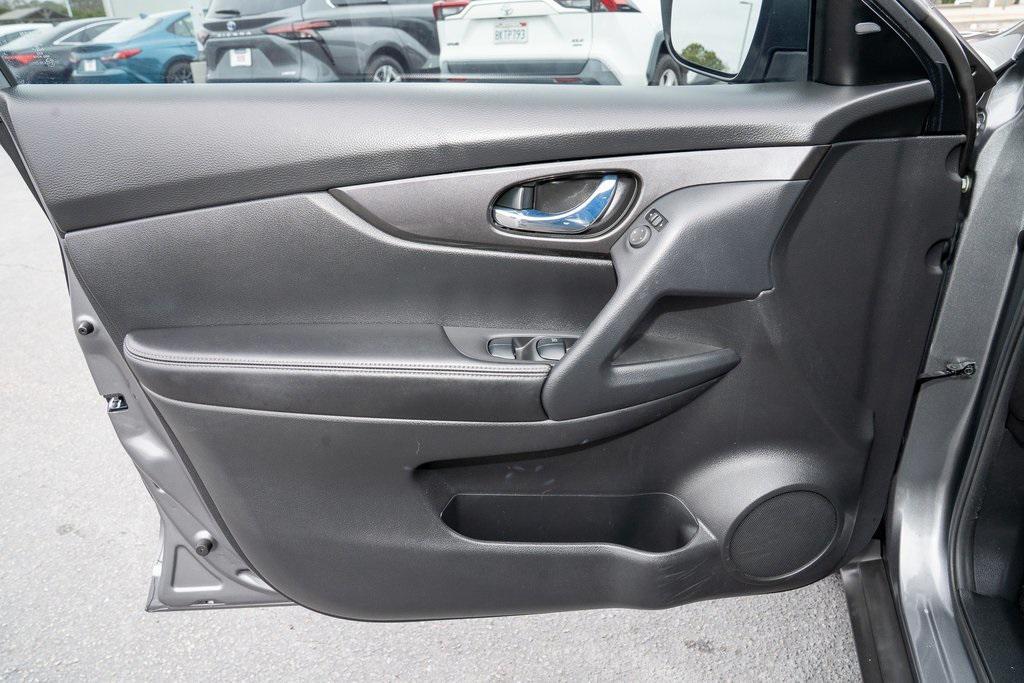 used 2020 Nissan Rogue car, priced at $18,051