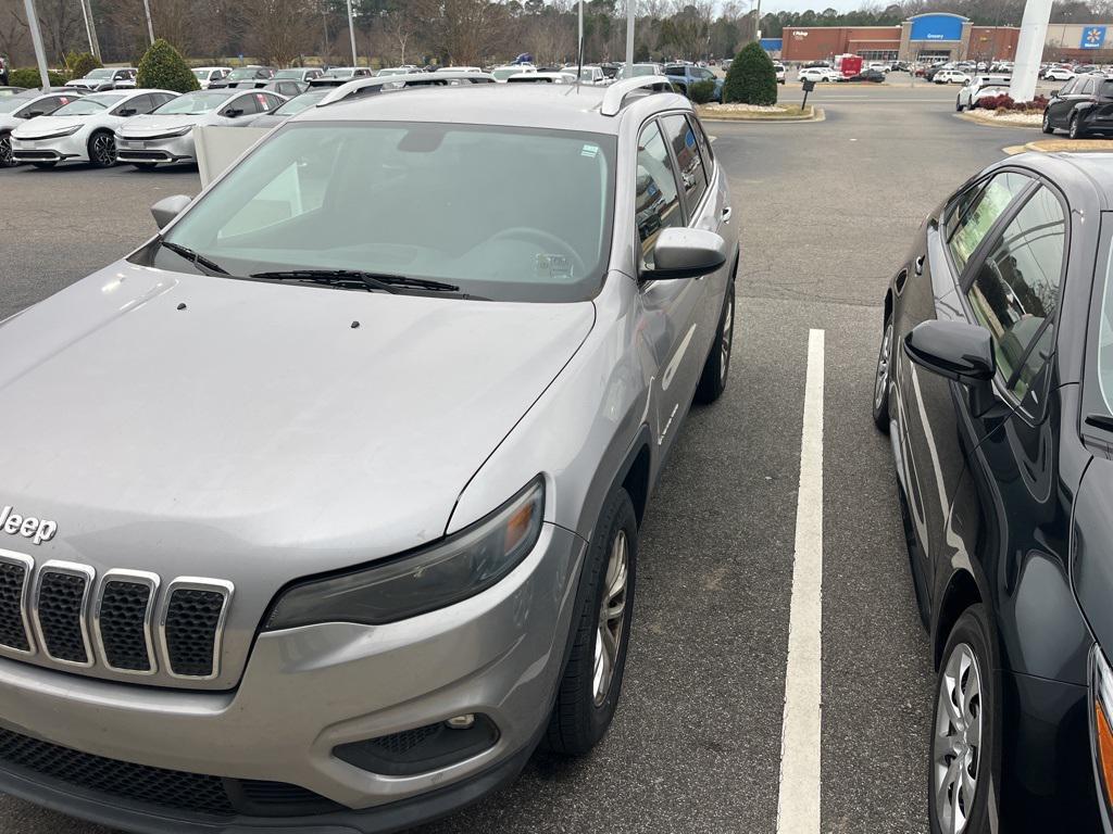 used 2019 Jeep Cherokee car, priced at $11,899