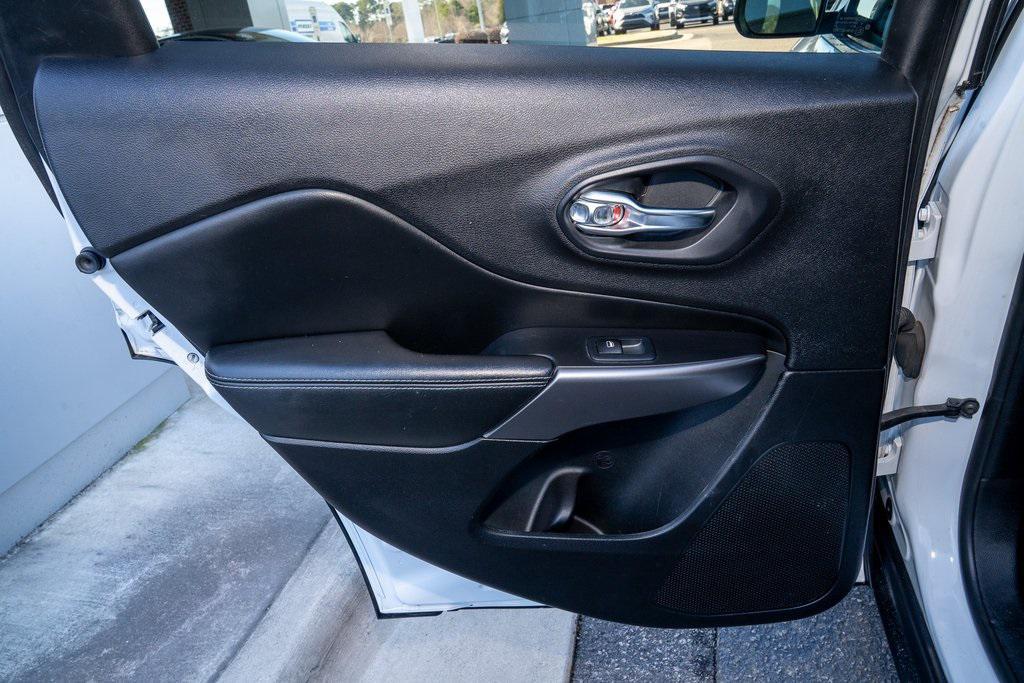 used 2020 Jeep Cherokee car, priced at $12,362